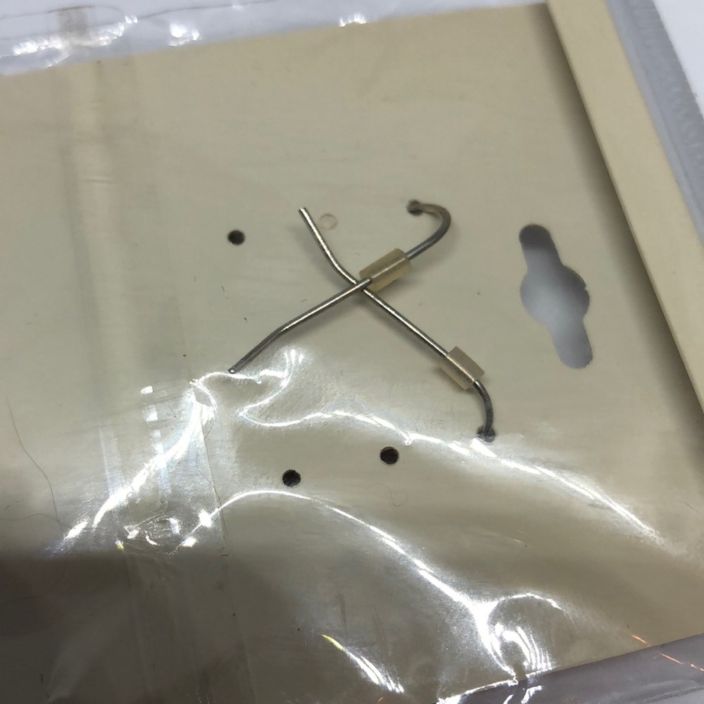 RHINESTONE HEARTS ♥️ EARRINGS HOOK BACK NWT - Picture 4 of 7